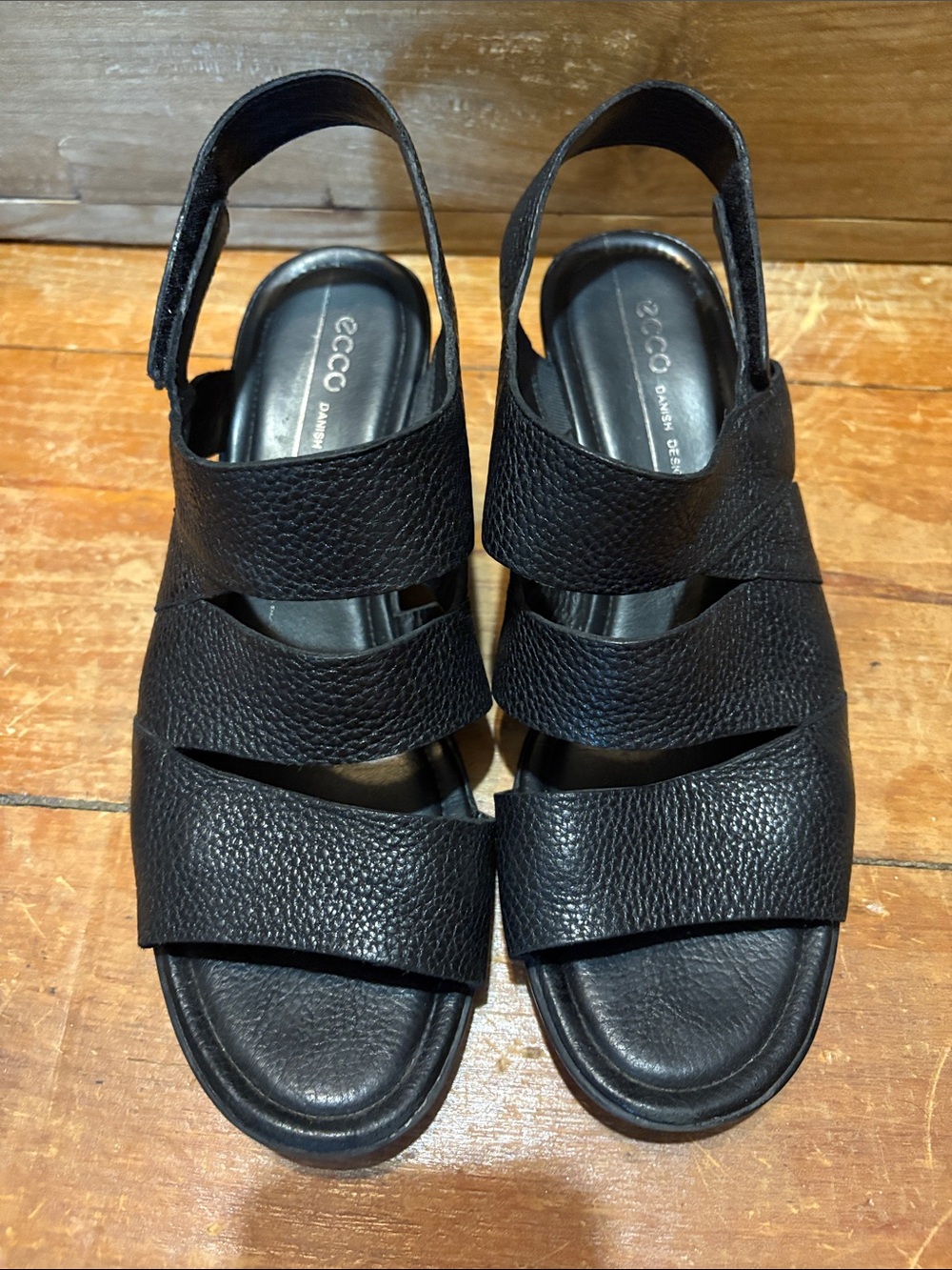 Ecco Danish Design black leather sandal comfort and style size 39